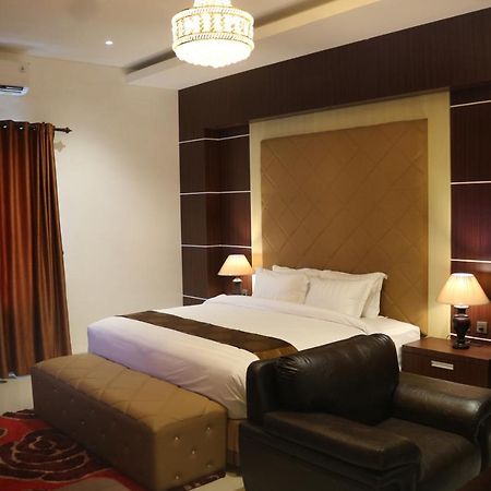 Singapore City Hotel Batu Bara Sungaibalai Luaran gambar