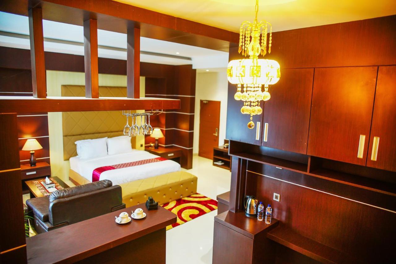 Singapore City Hotel Batu Bara Sungaibalai Luaran gambar
