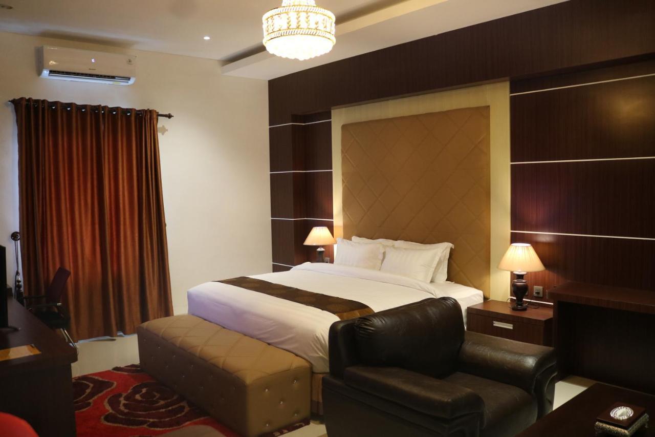 Singapore City Hotel Batu Bara Sungaibalai Luaran gambar