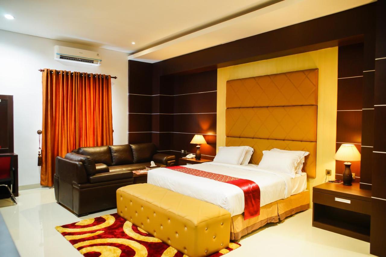 Singapore City Hotel Batu Bara Sungaibalai Luaran gambar